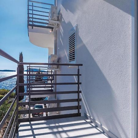 Cozy Apartment In Brodarica With Wifi מראה חיצוני תמונה
